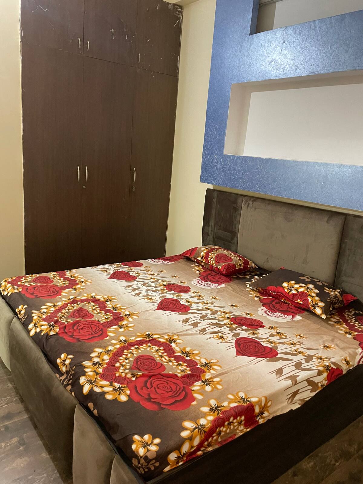 2 BHK sale in Triveni Nagar